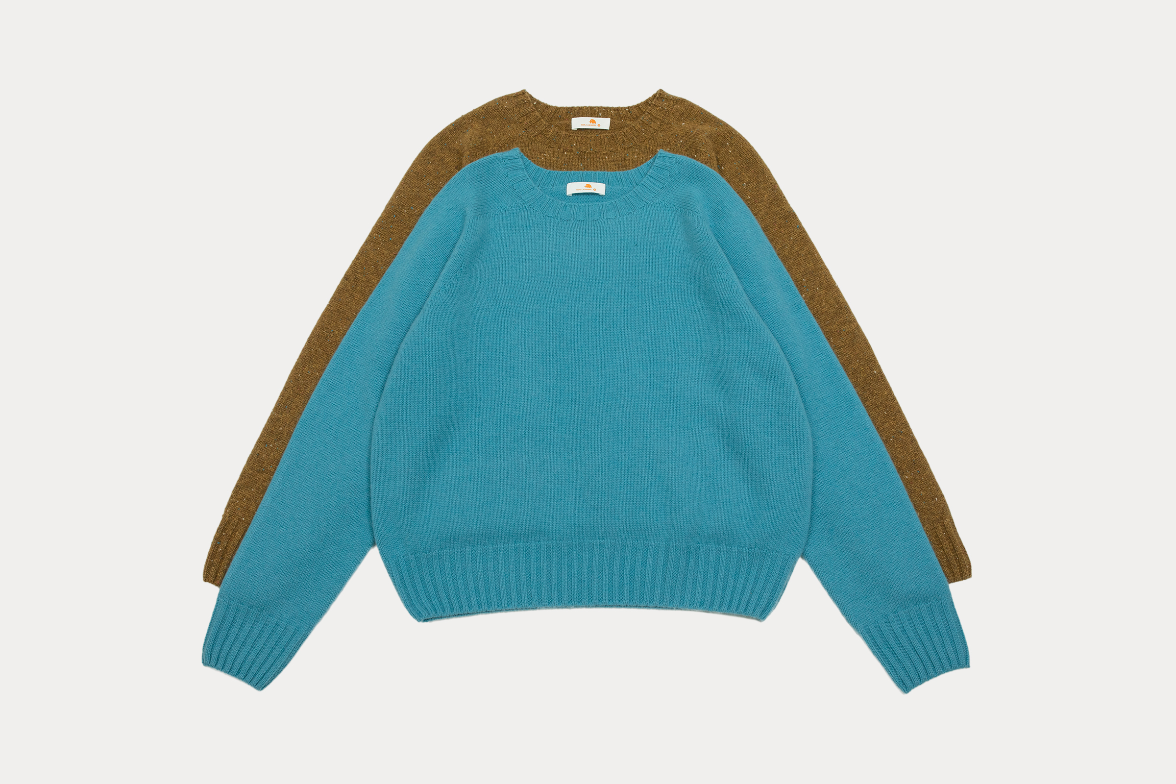 小金象 山羊绒100% 女8针3根纱无缝一体成型圆领马鞍肩长袖套头衫