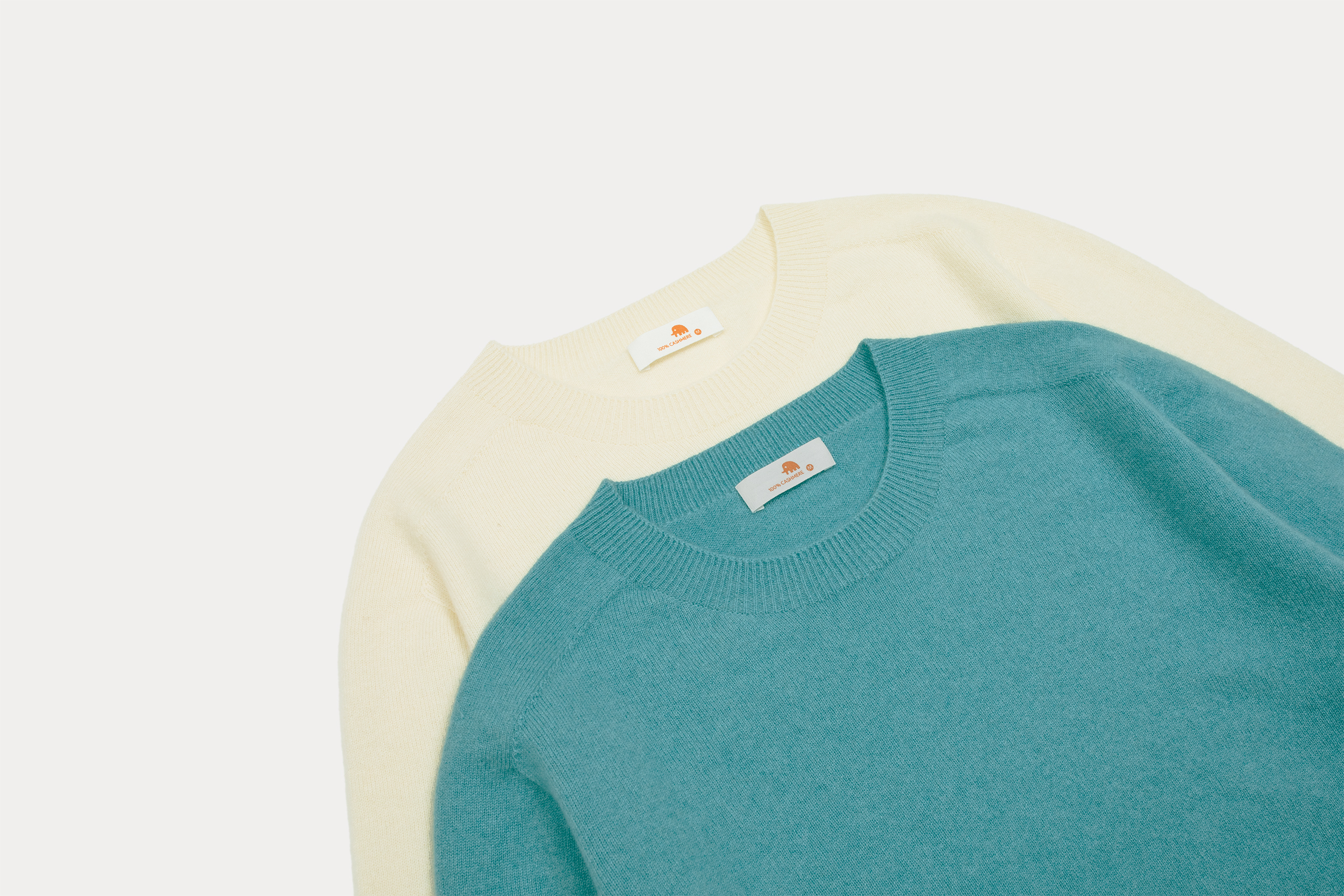 小金象BABYCASHMERE100%女15针无缝一体成型薄款圆领马鞍肩套头衫