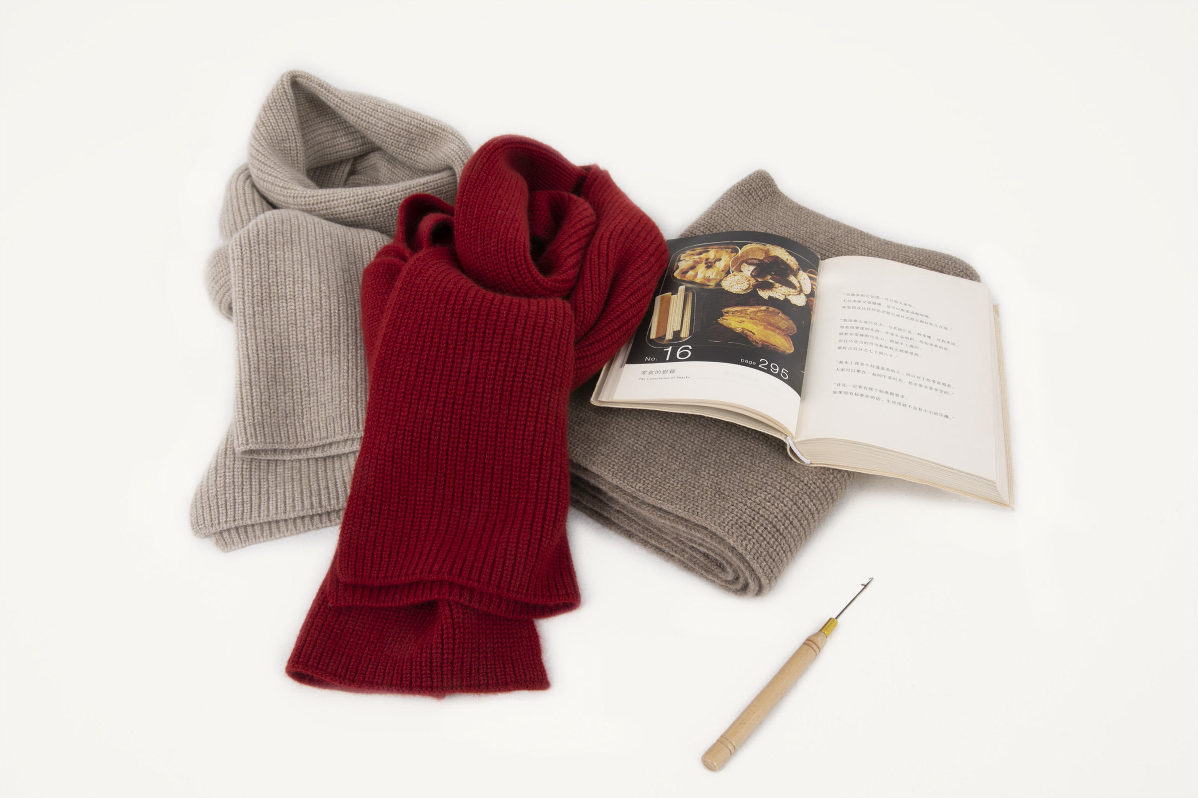 小金象 BABY CASHMERE 100% - 亲肤厚实丰盈 小山羊绒7针粗针围巾