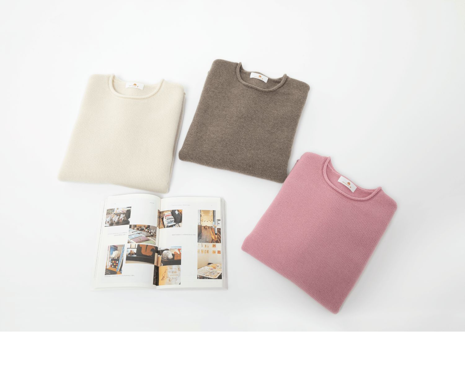 小金象 -山羊绒100% - 女5针3根纱加厚自然卷边圆领长袖衫 康赛妮