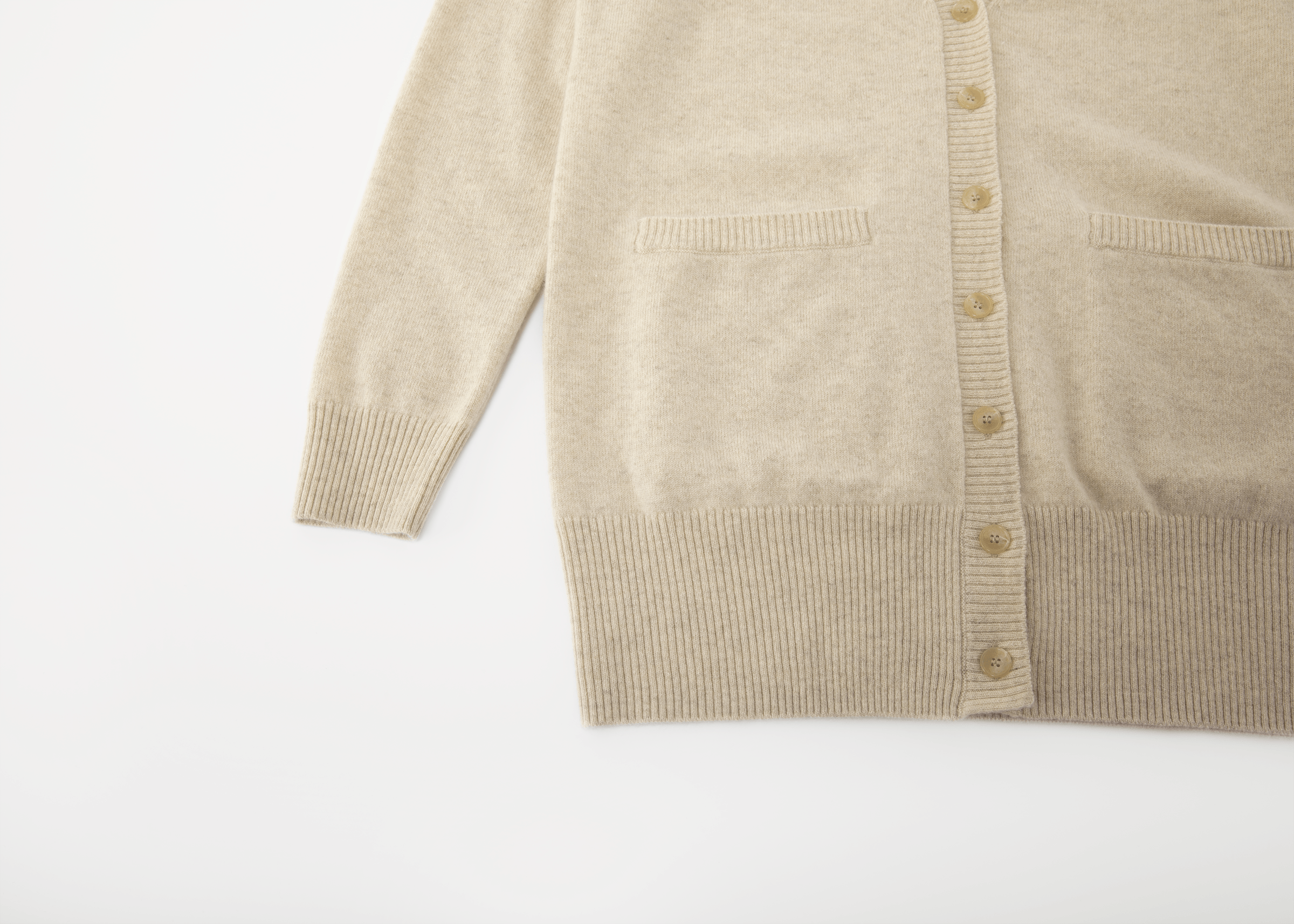 小金象 山羊绒100% -想要的中长款V领长袖开衫 女12针薄款 康赛妮