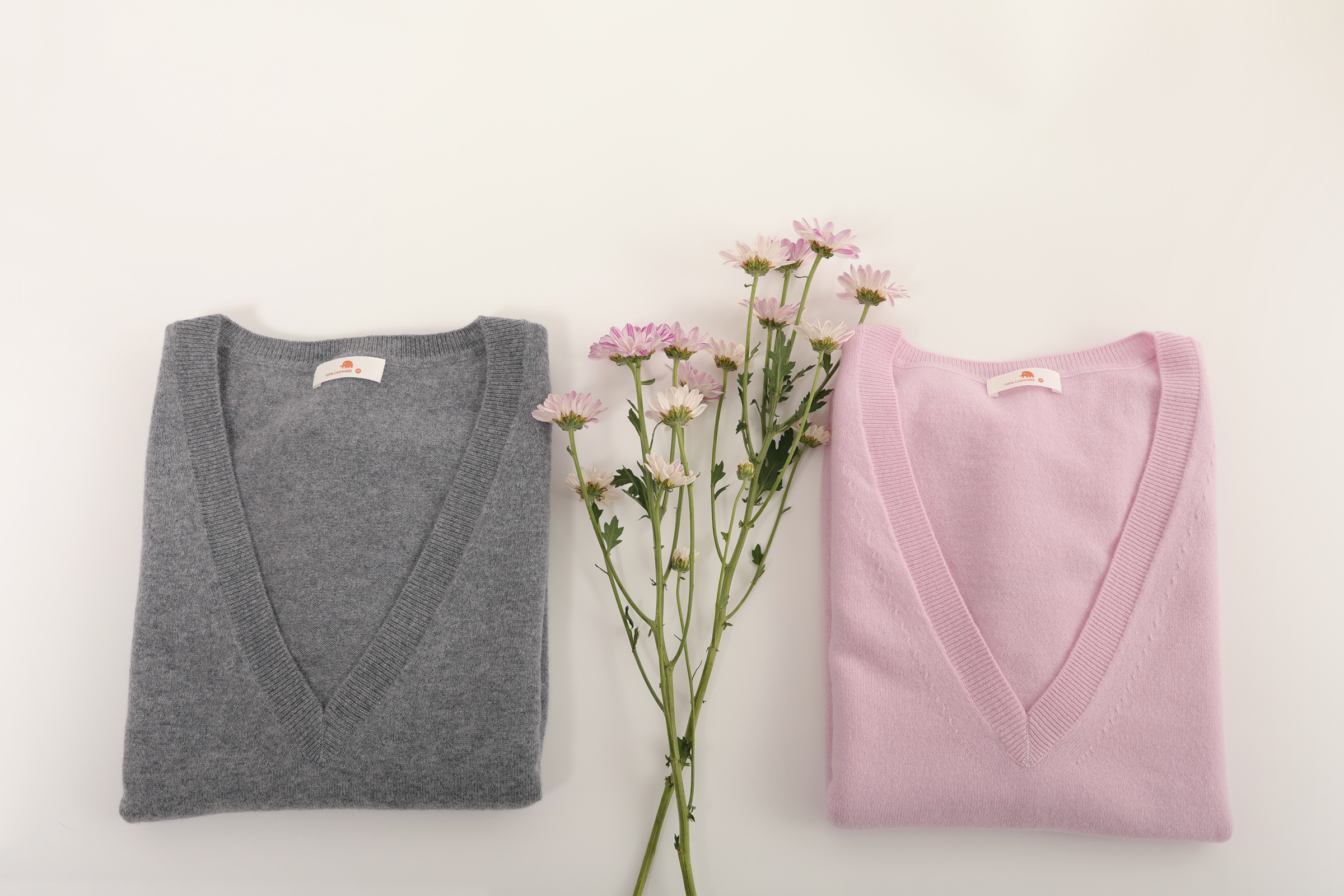 小金象 山羊绒100%-适合叠穿的深V领套头衫 女12针薄款宽松落肩袖