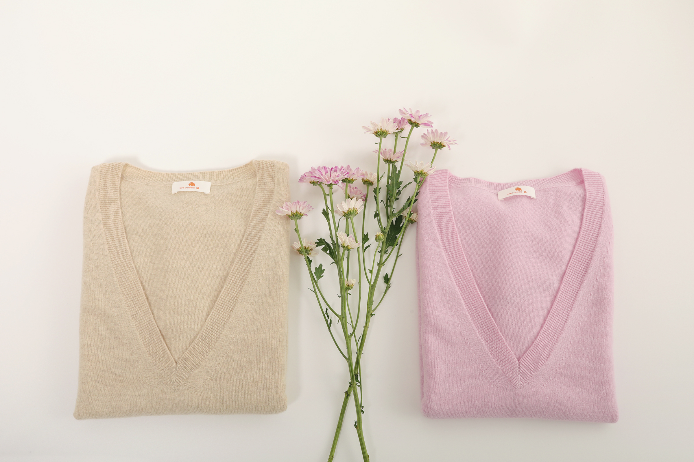 小金象 山羊绒100%-适合叠穿的深V领套头衫 女12针薄款宽松落肩袖