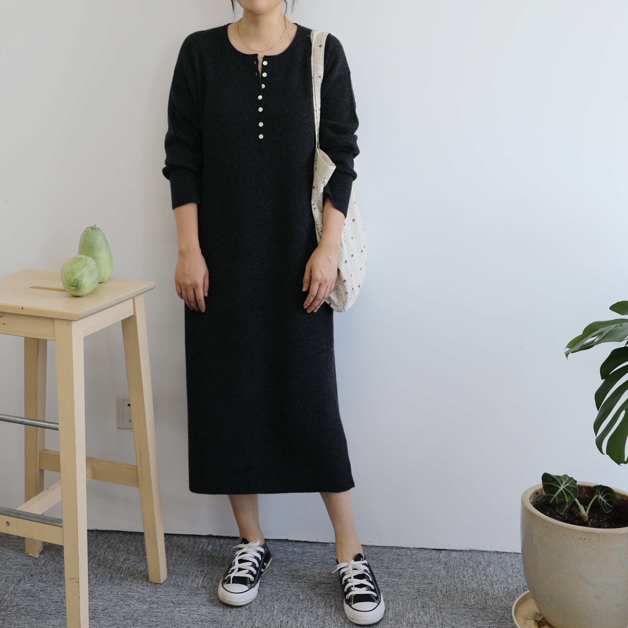 小金象 山羊绒100%-女秋冬36支中厚亨利领落肩袖宽松针织连衣长裙