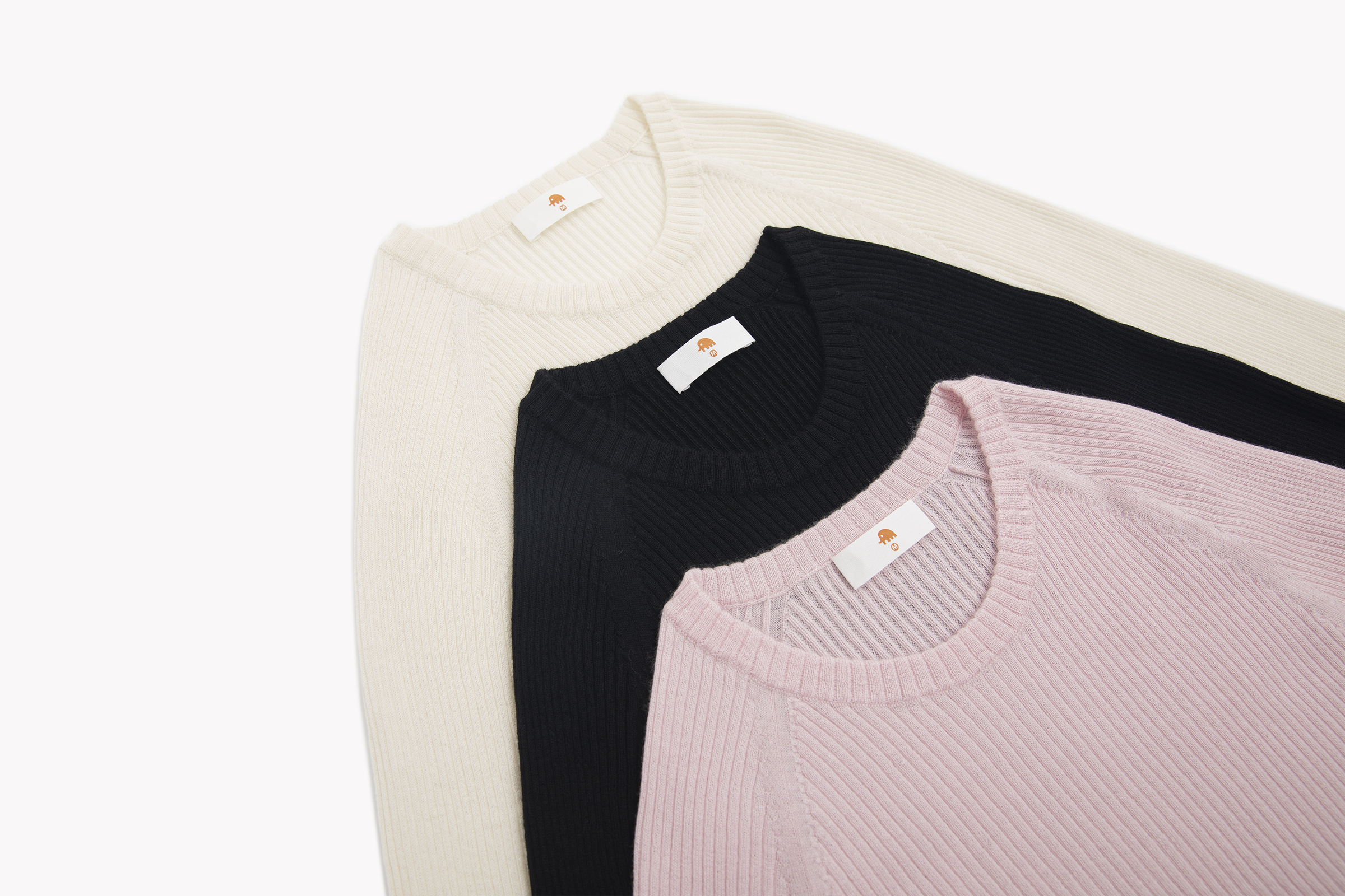 小金象 山羊绒70%真丝30%-轻轻柔柔圆领罗纹插肩袖收腰修身打底衫