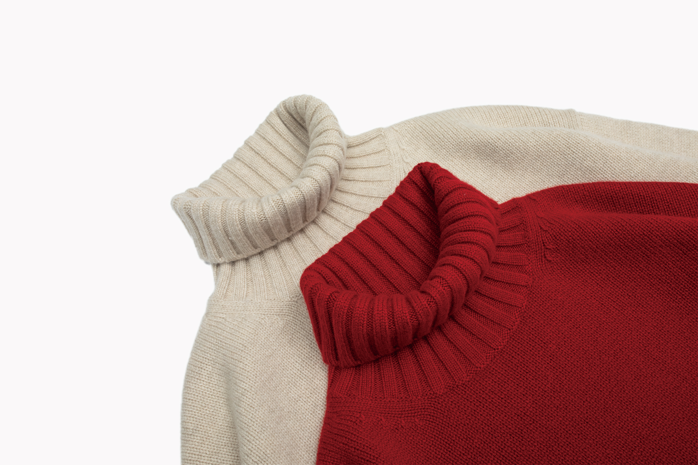 小金象  山羊绒100% -女5针4根纱加厚经典两翻高领落肩宽松套头衫