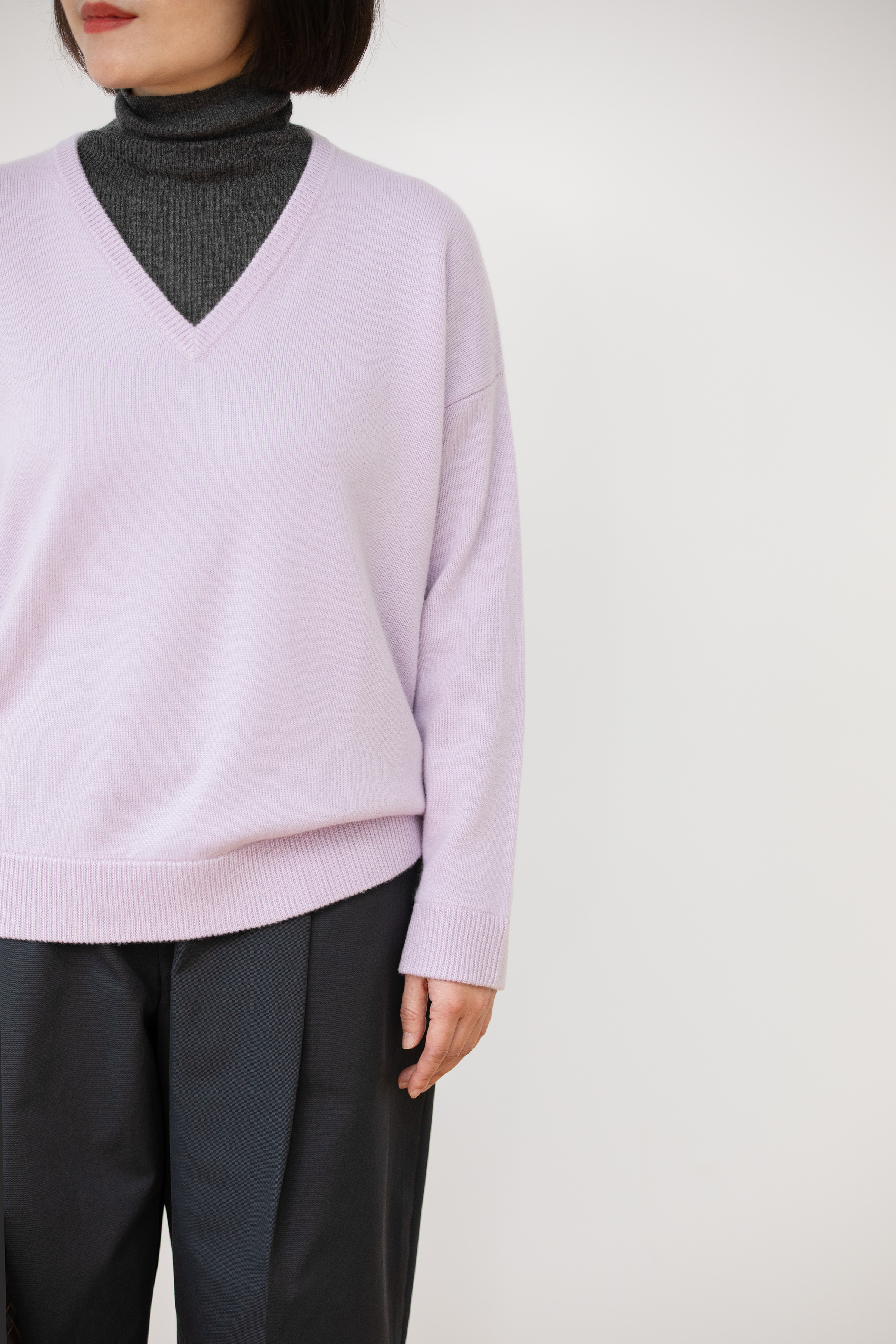 小金象 - 山羊绒100% -女9针2根纱中厚宽松V领落肩袖套头衫康赛妮