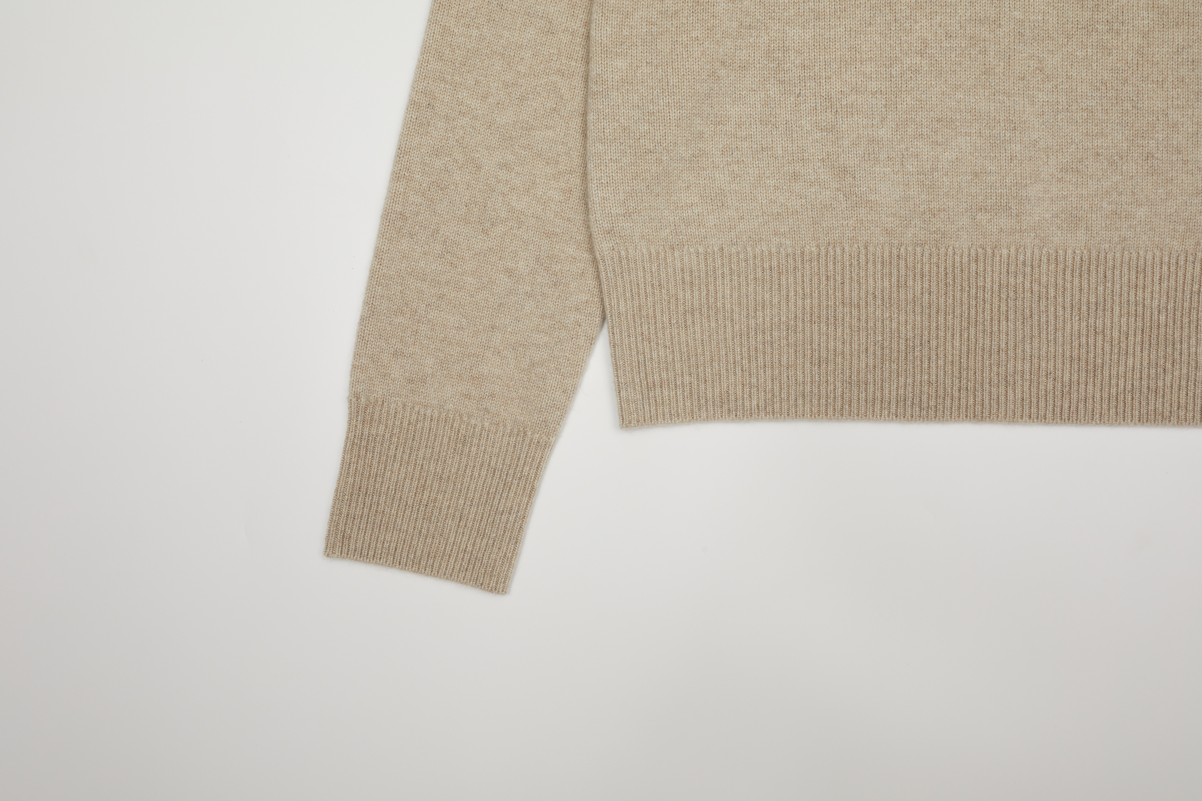 小金象 BABY CASHMERE 100%-圆融自在 女9针中厚小山羊绒基础圆领