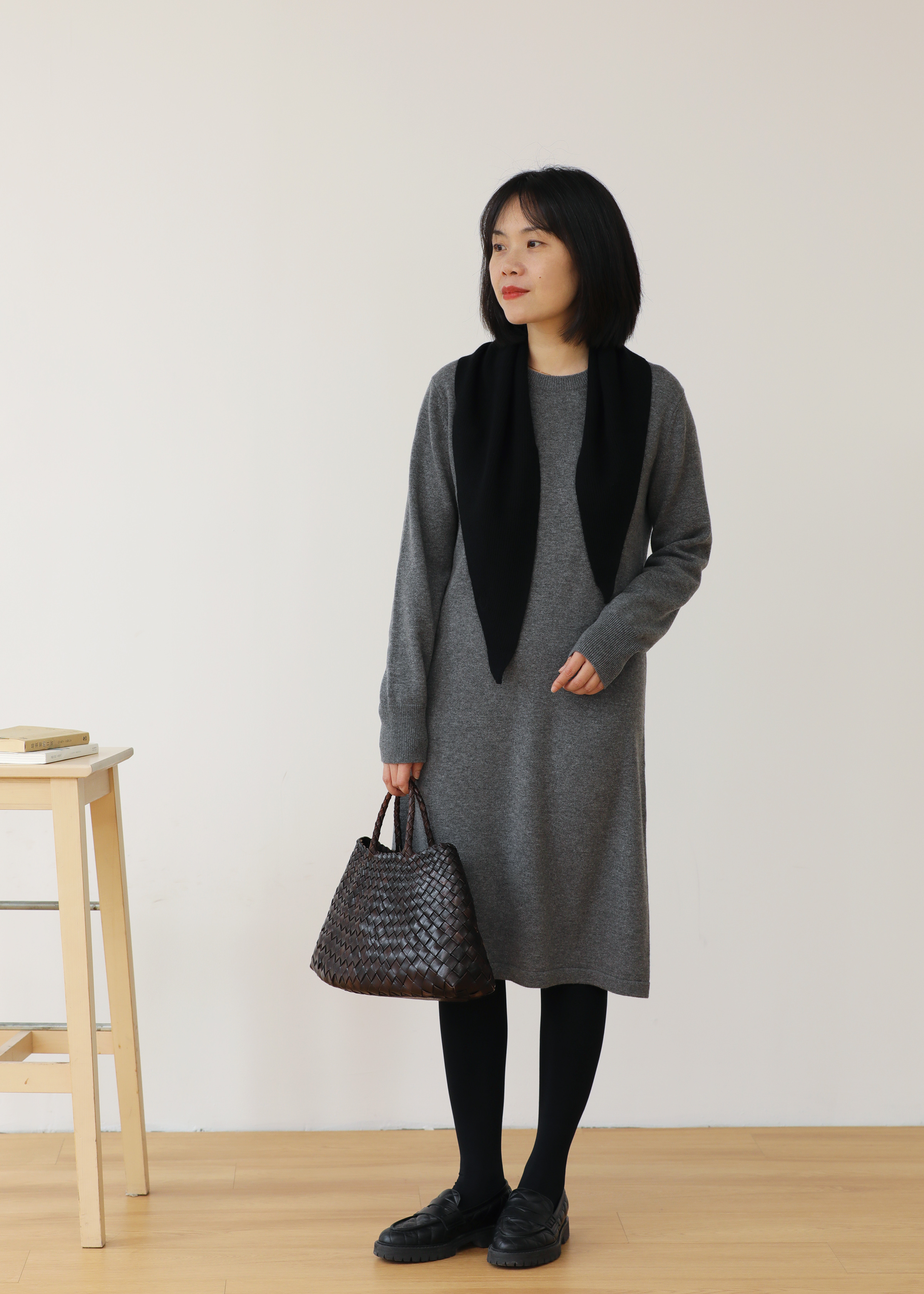 小金象 山羊绒100%-女36支中厚加密小圆领宽松长袖针织连衣长裙