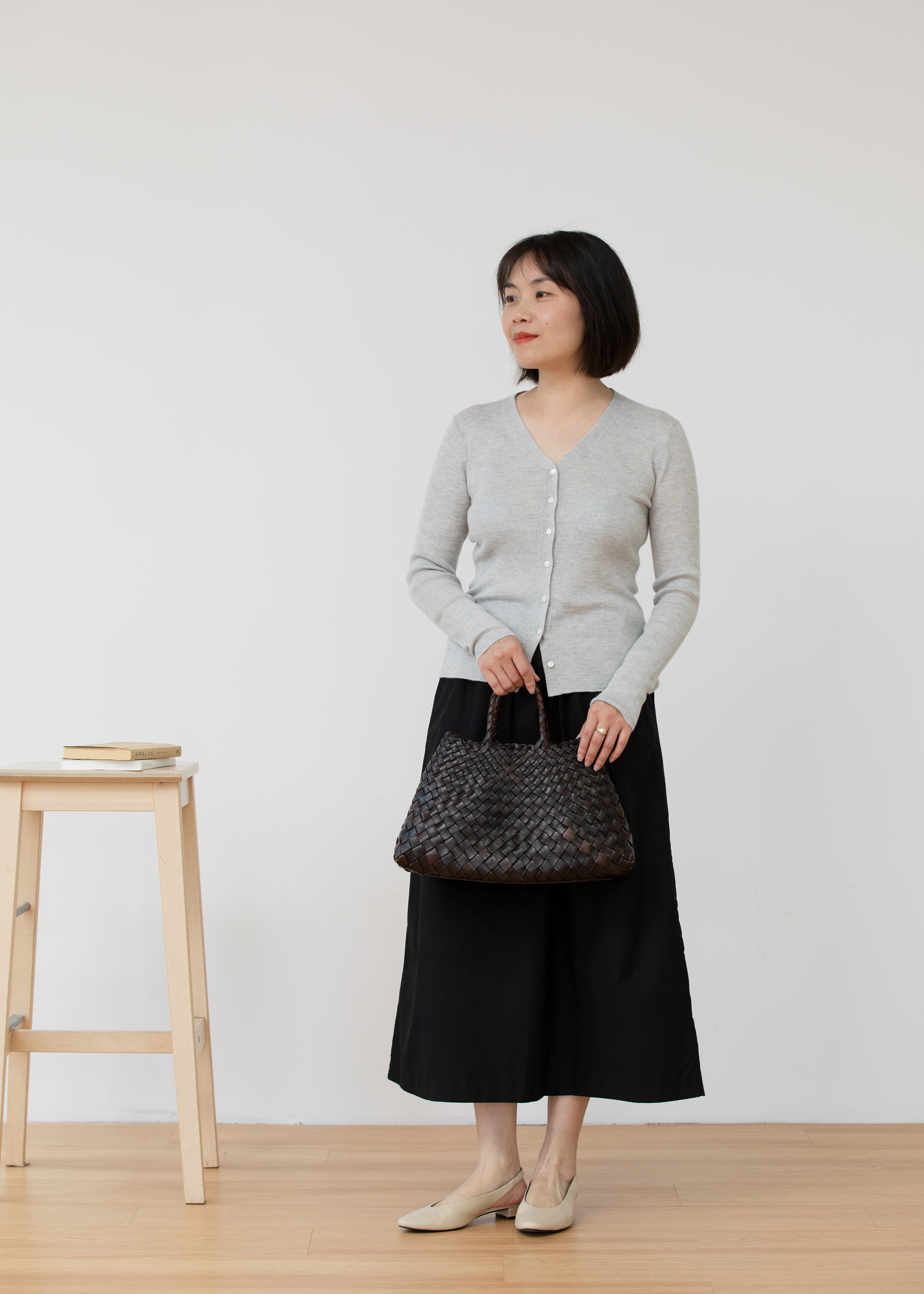 小金象 山羊绒70%真丝30% 春秋轻薄通勤修身收腰V领罗纹长袖开衫