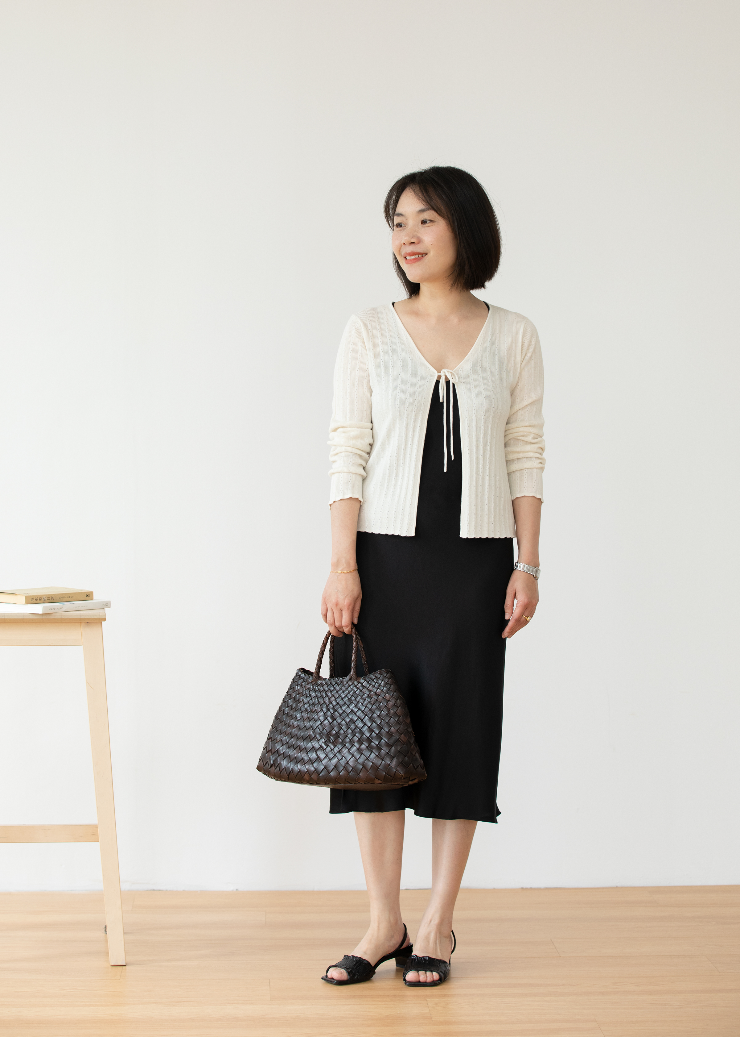 小金象 真丝85% 山羊绒15% 随性自然春夏系带镂空V领修身长袖开衫