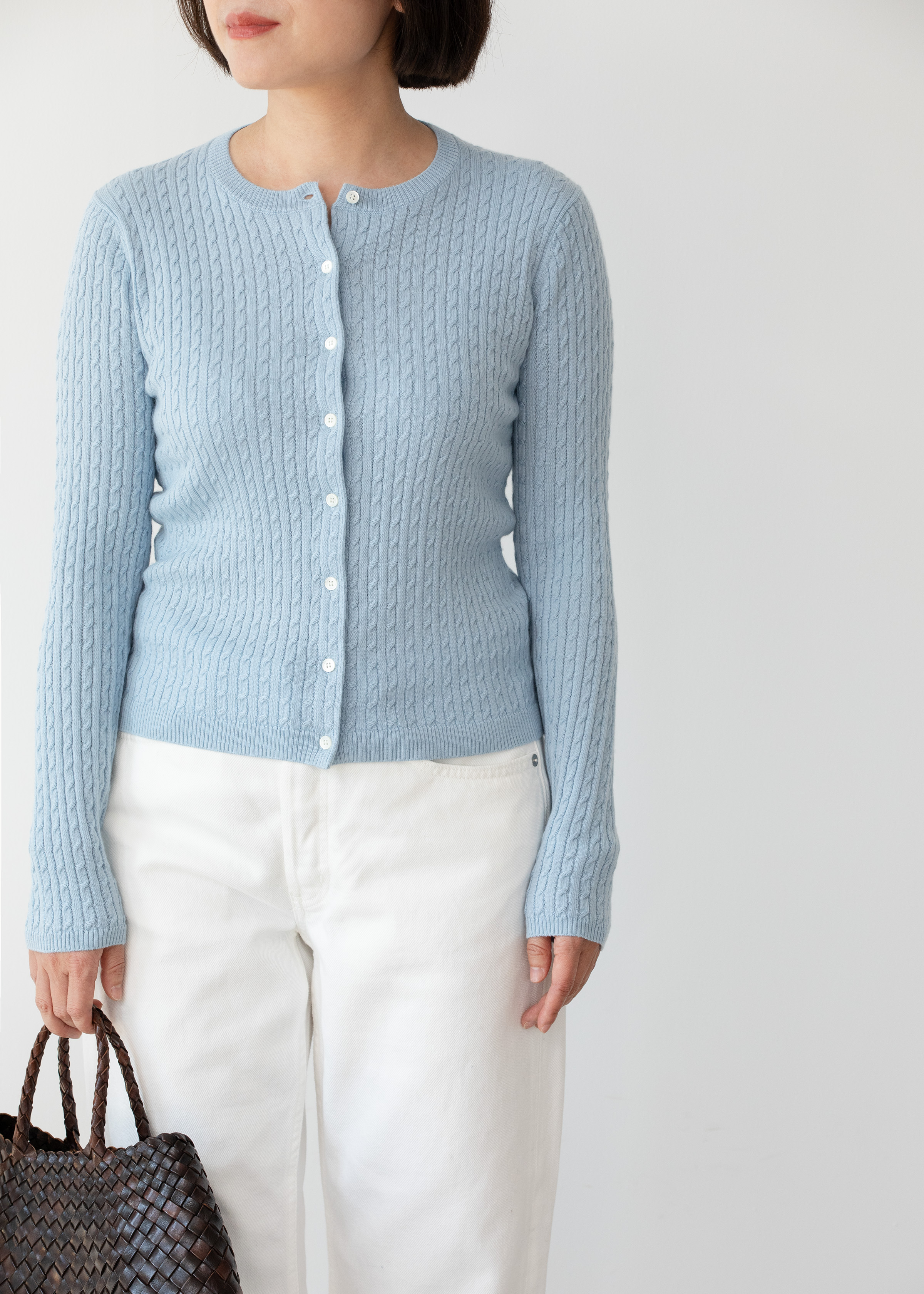 小金象 山羊绒100%精纺2/60支2根纱女春秋修身圆领麻花长袖短开衫