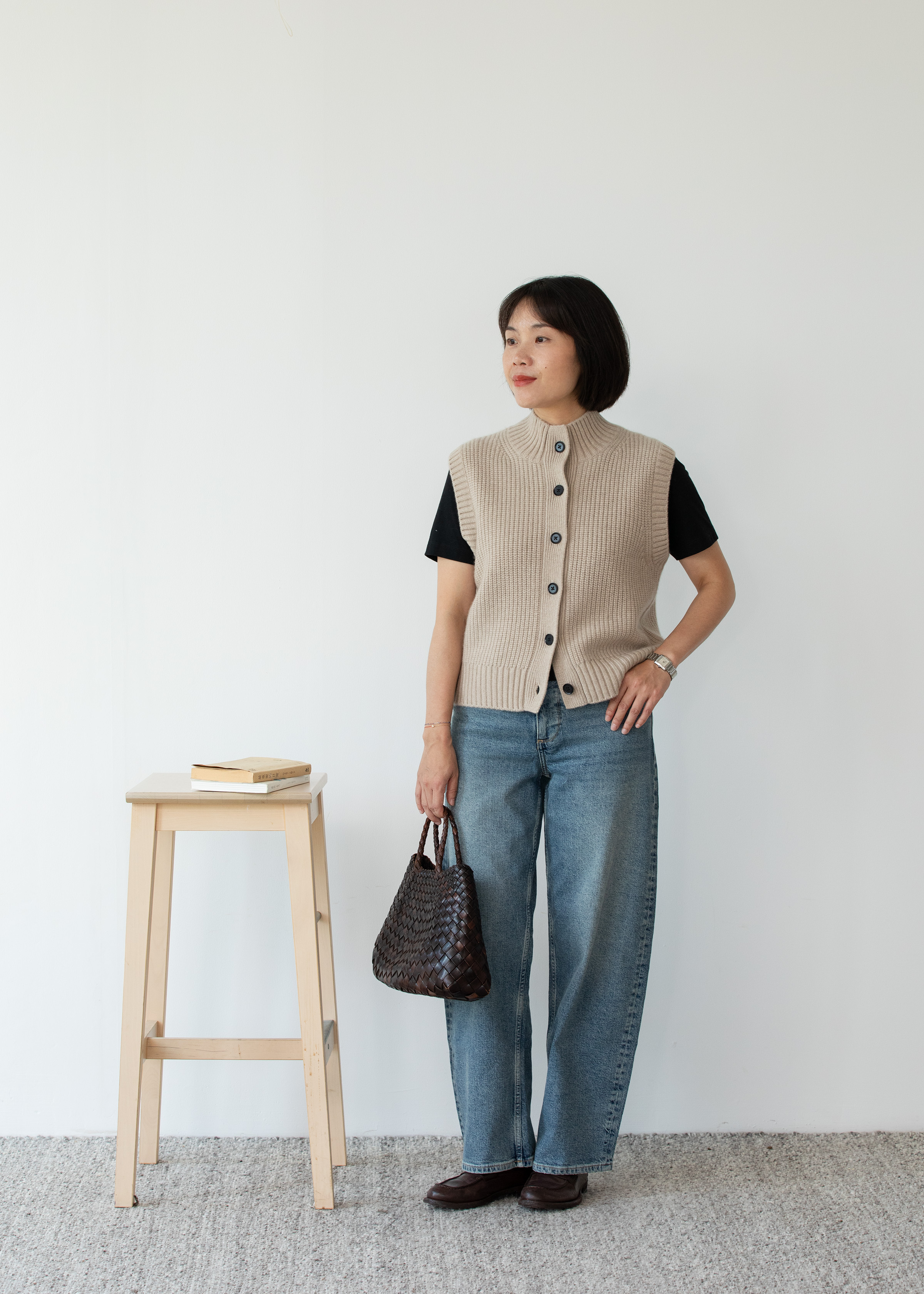 小金象 山羊绒100% 女5针4根纱加厚保暖半高领短款纽扣背心开衫