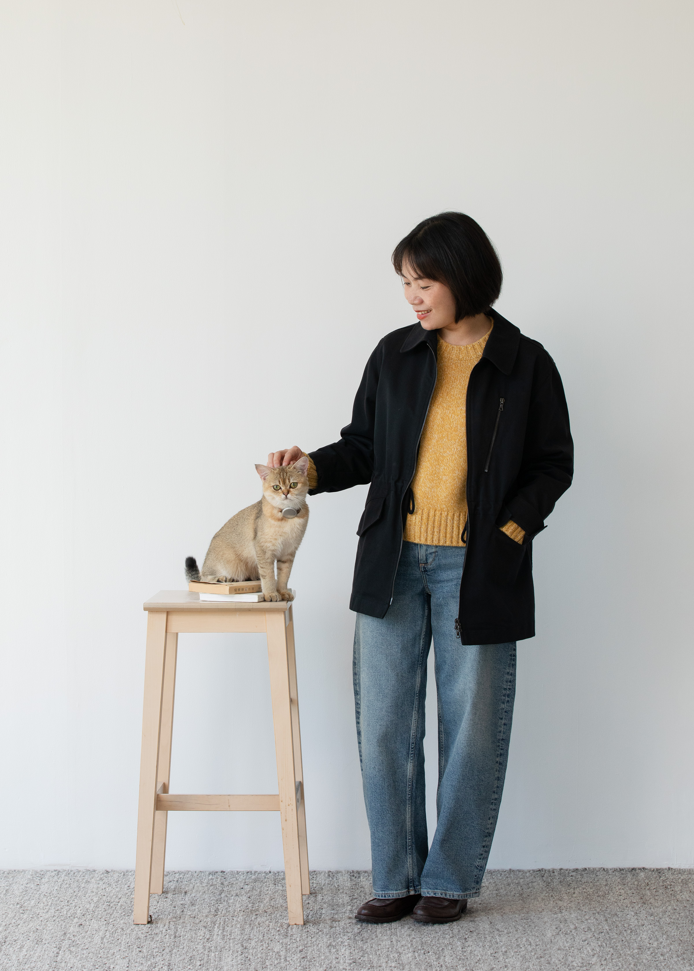 小金象 山羊绒100% 女加厚3针6股26支圆领马鞍肩短款长袖套头衫