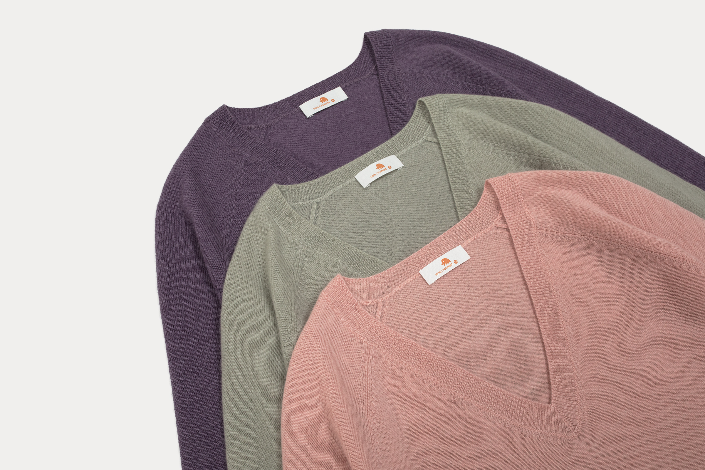 小金象 CASHMERE 100% 水溶空气感羊绒女薄款V领宽松插肩袖套头衫