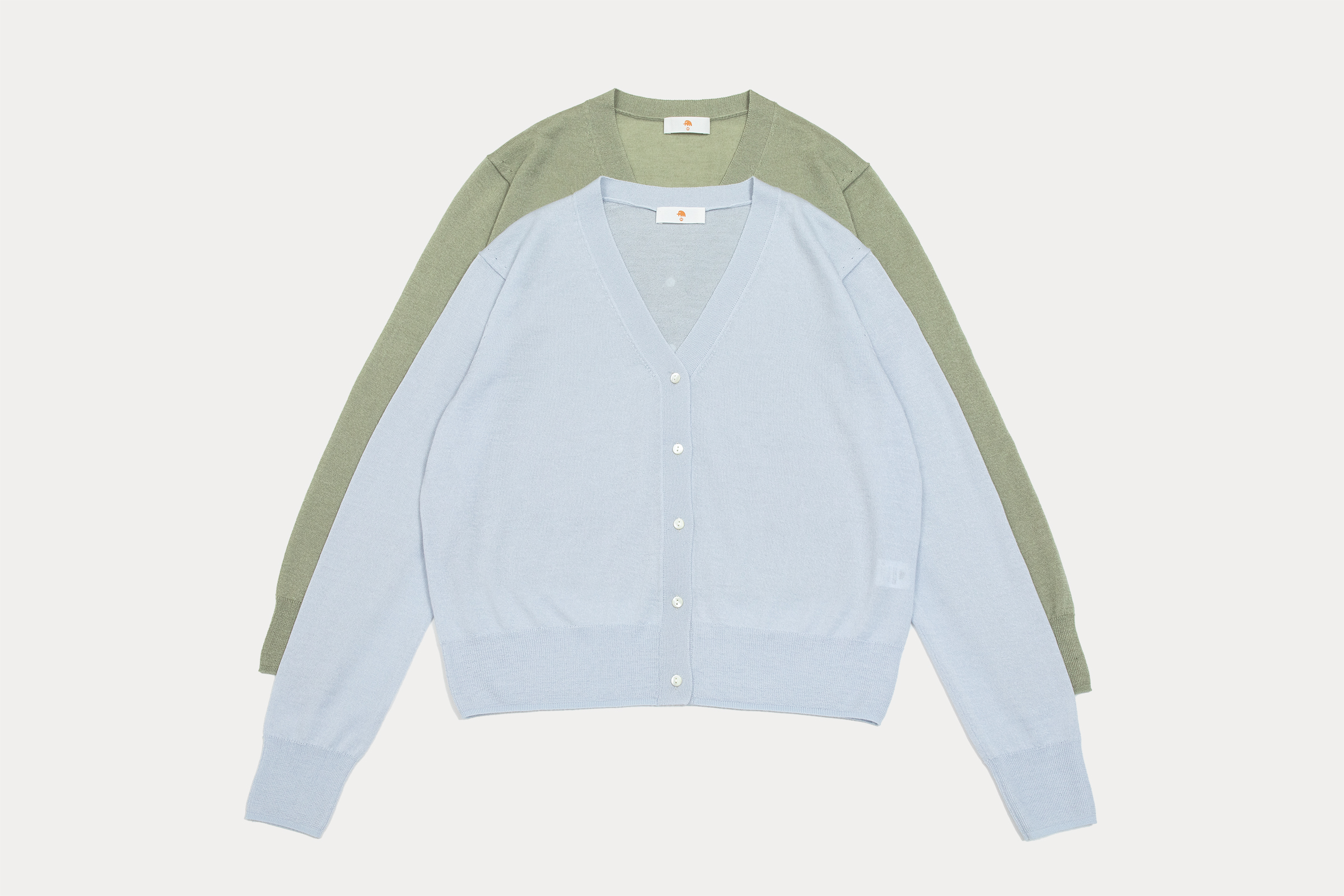 小金象 山羊绒70%真丝30%女春秋温润典雅轻薄基础短款V领长袖开衫