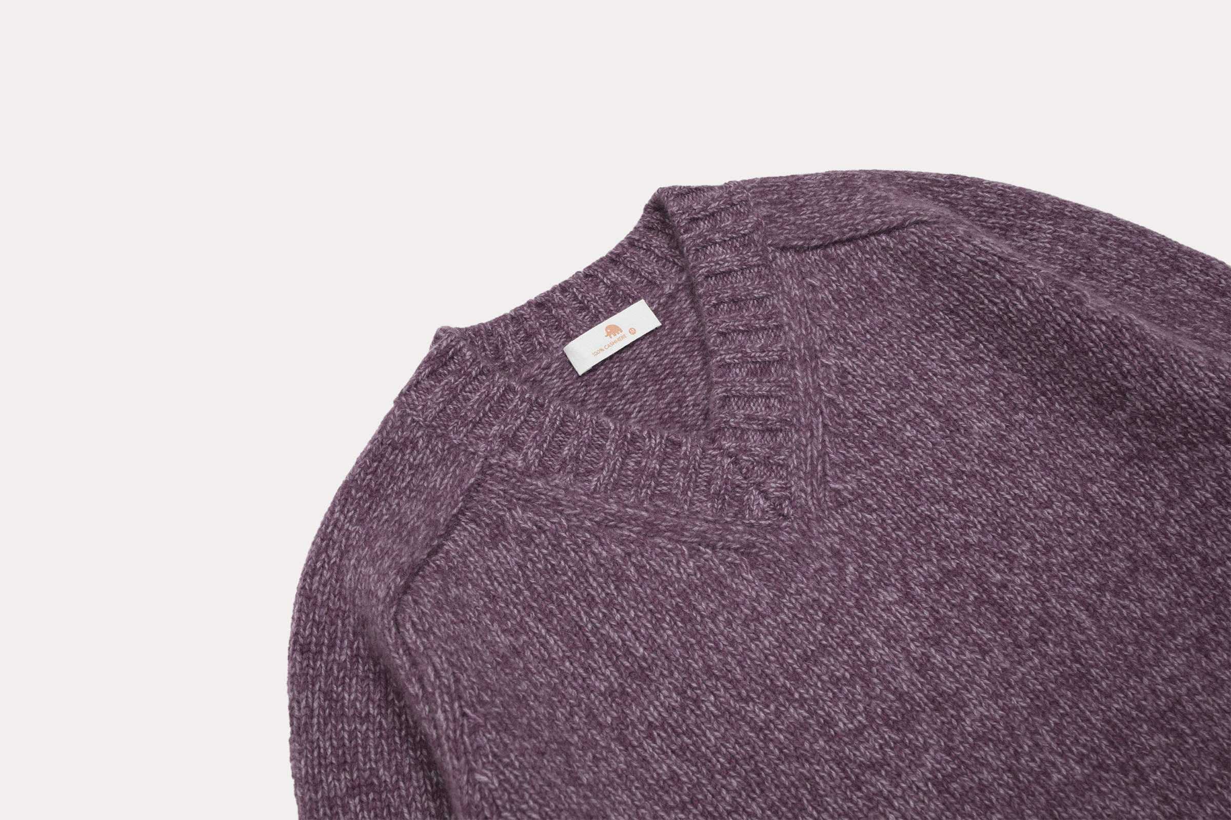 小金象 山羊绒100% 女加厚3针6股26支小V领马鞍肩短款长袖套头衫