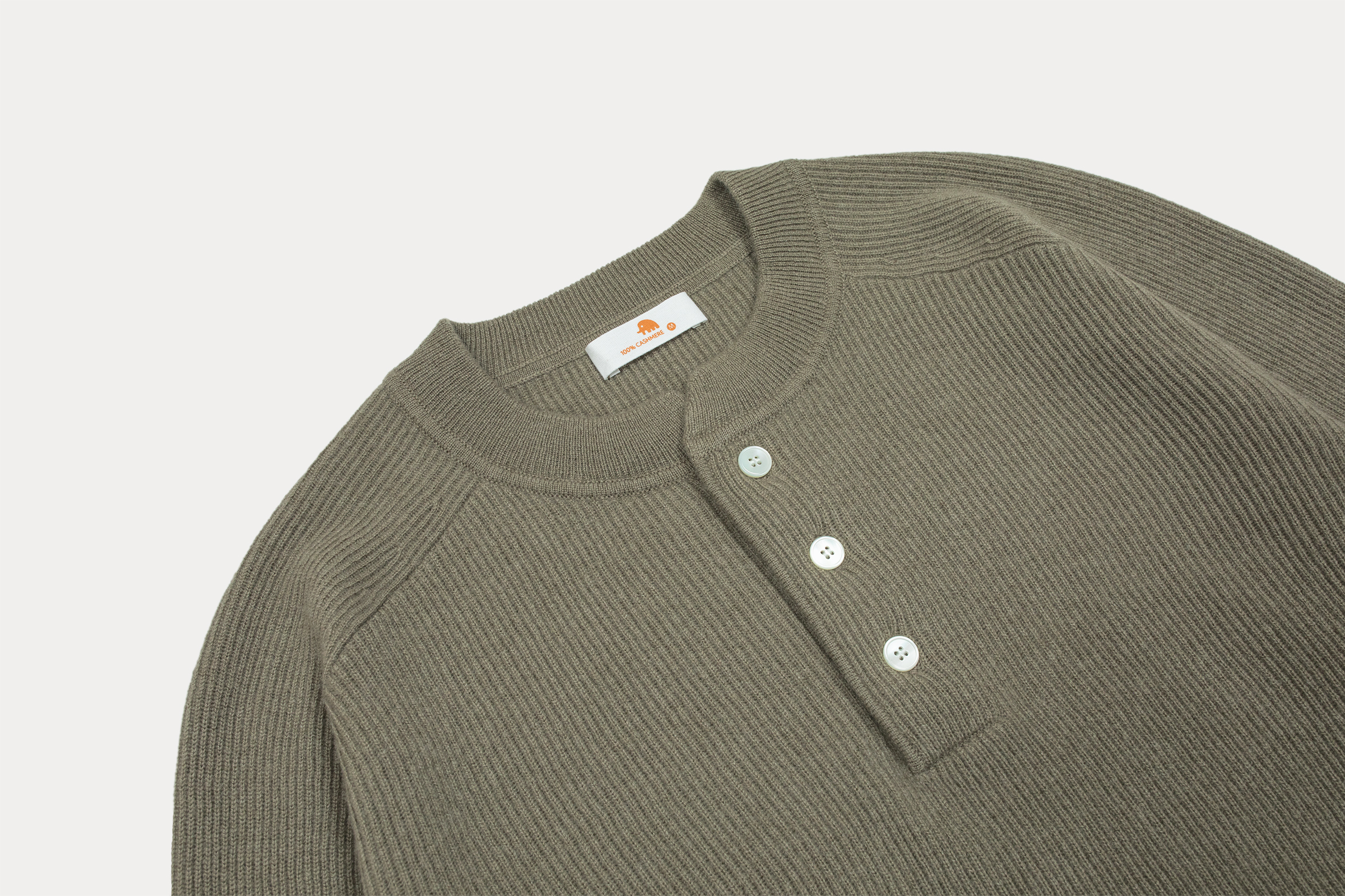 小金象 山羊绒100% 男14针36支中厚双元宝马鞍肩亨利领长袖套头衫