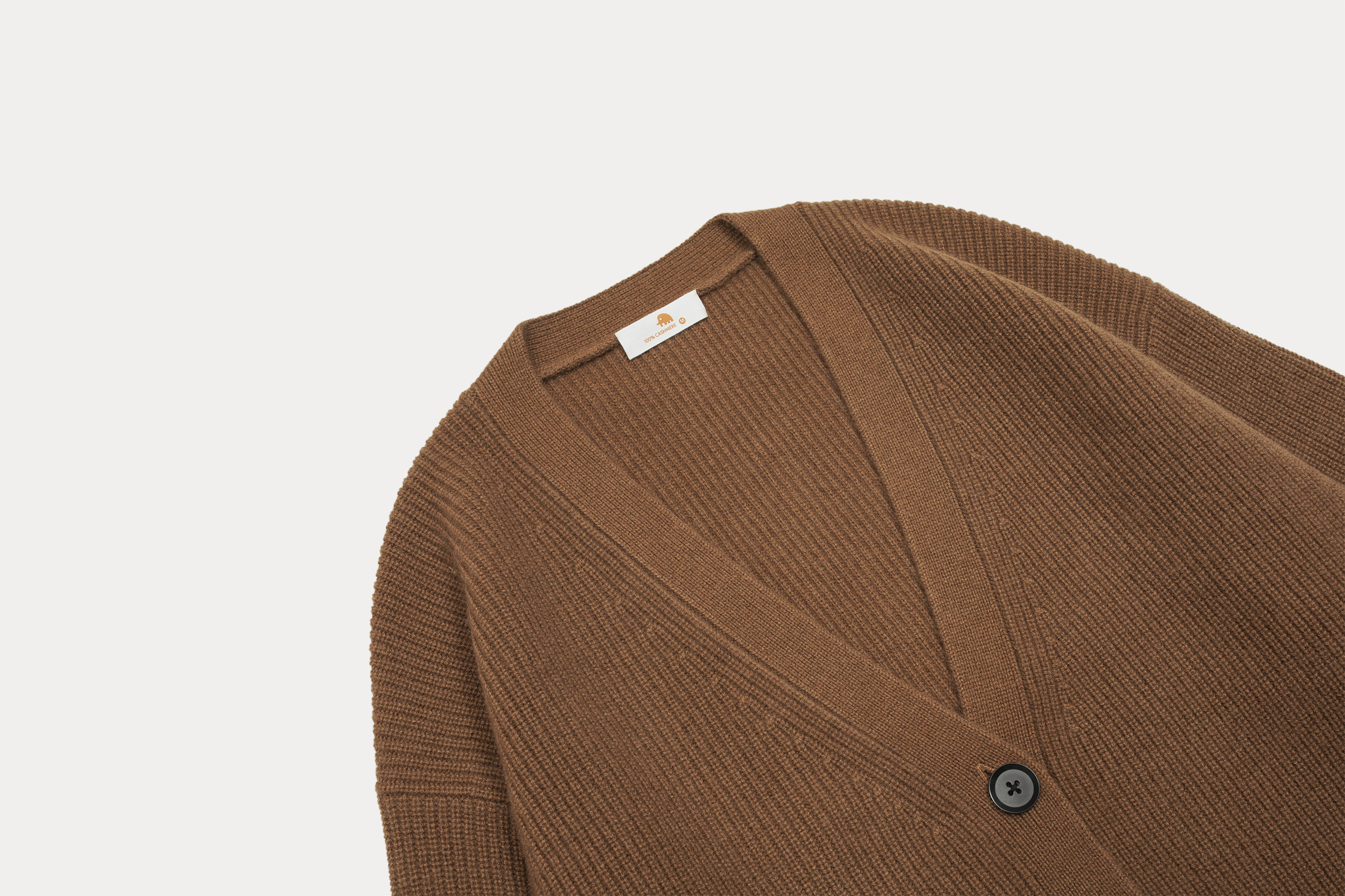 小金象 山羊绒100% 优游自在女9针单元宝V领落肩宽松长袖纽扣开衫