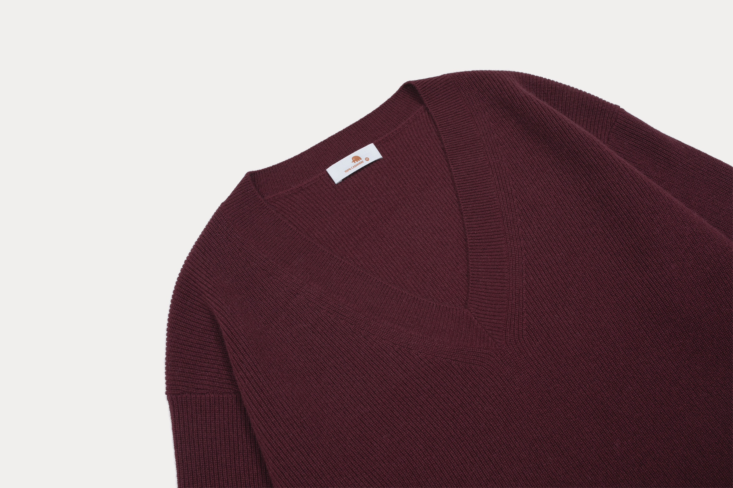 小金象 BABY CASHMERE100% 女小山羊绒单元宝V领落肩袖宽松套头衫