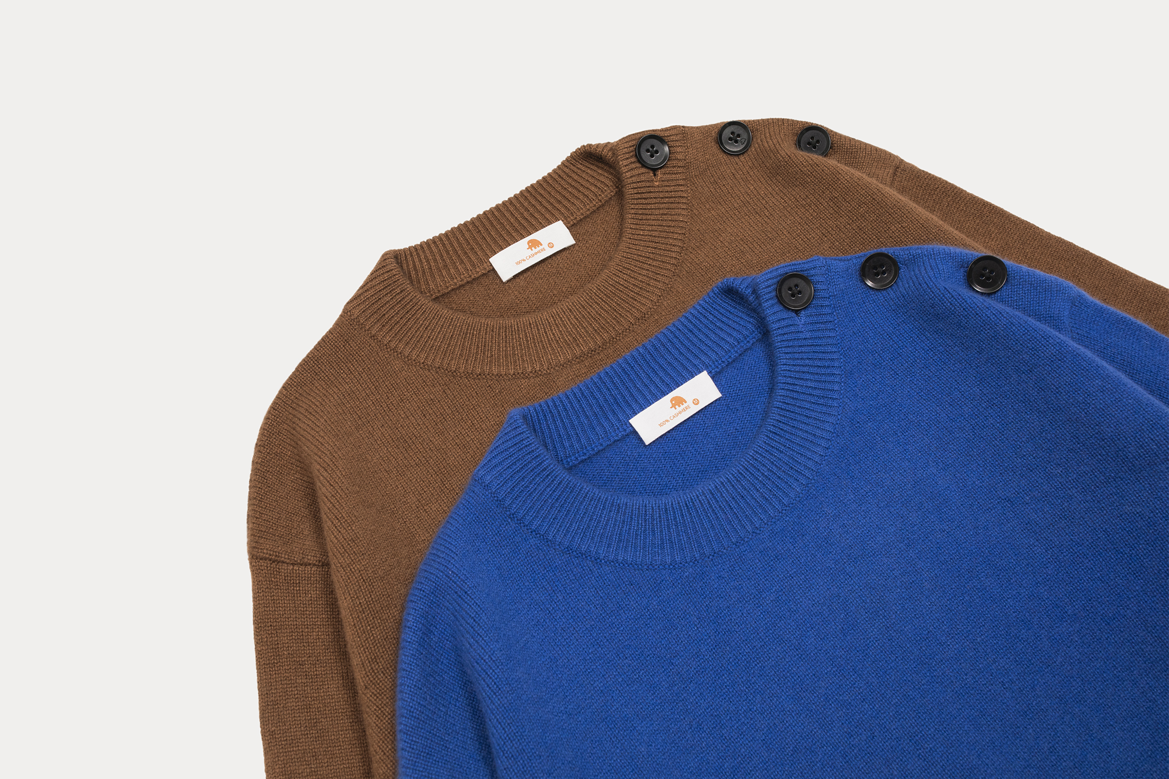 小金象 山羊绒100%复古学院女9针中厚圆领肩部纽扣落肩长袖套头衫