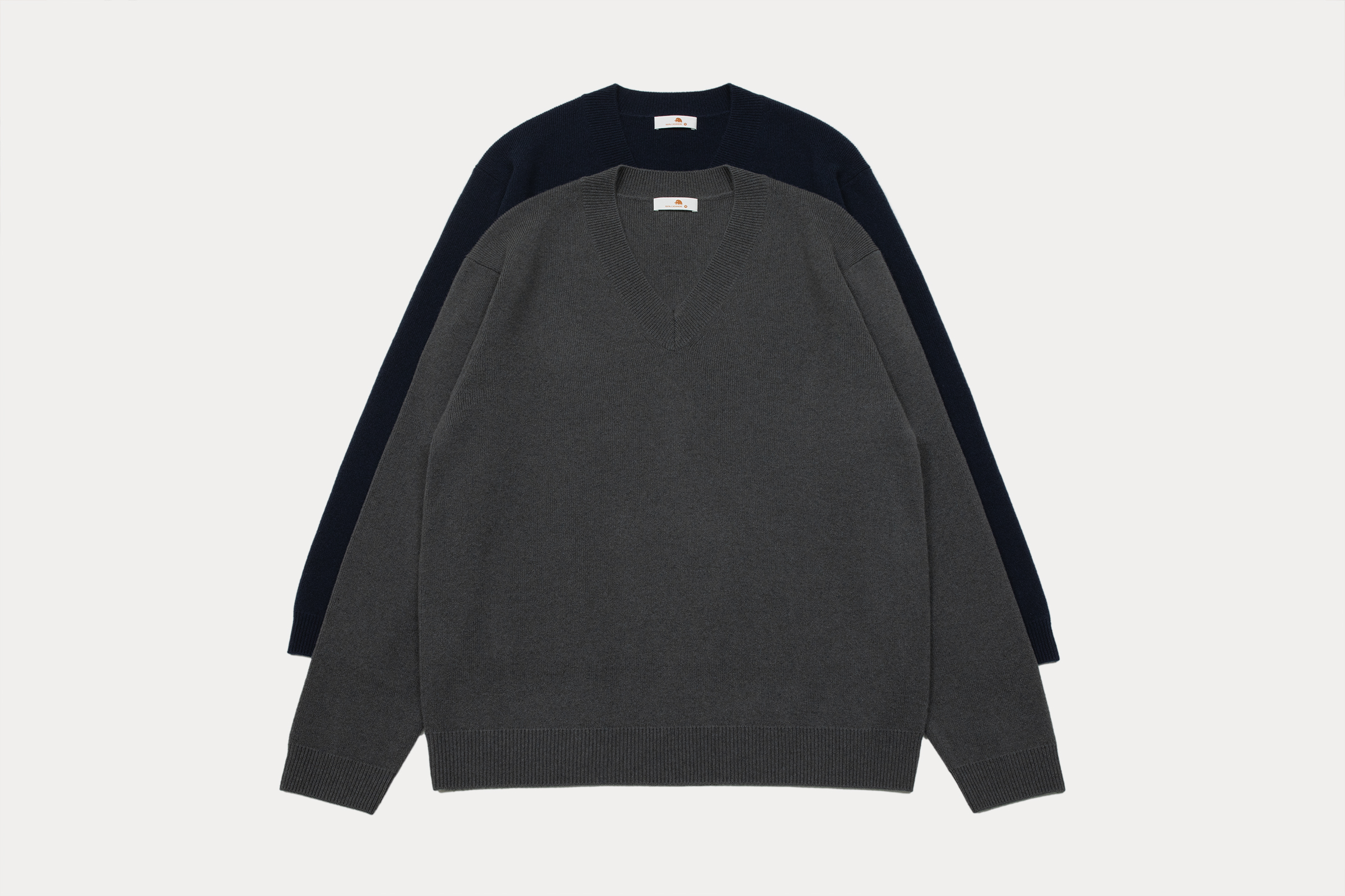 男12针四平组织V领微落肩长袖套头