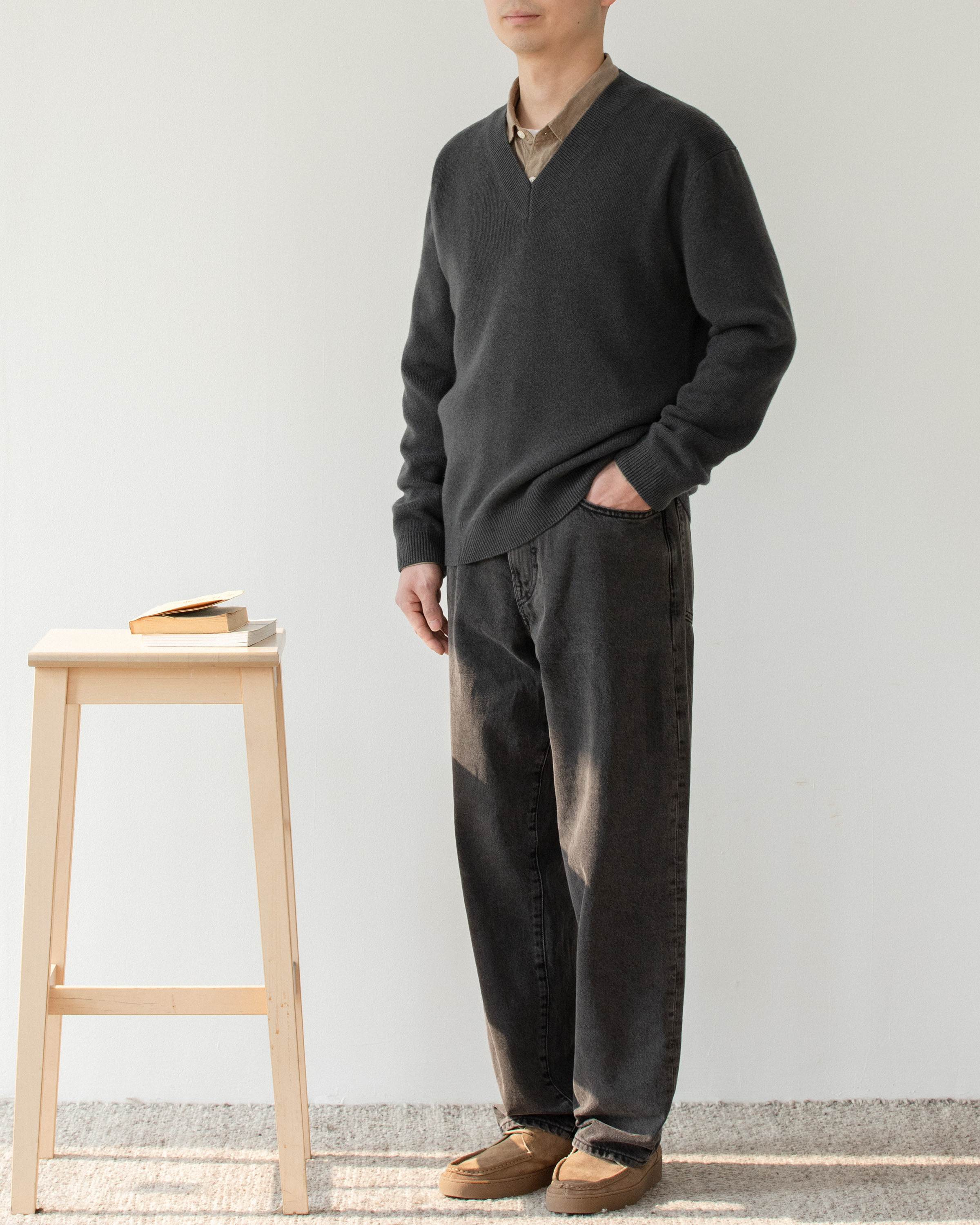 男12针四平组织V领微落肩长袖套头