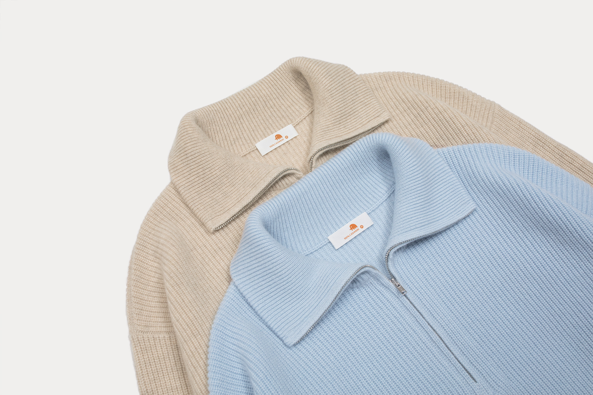 女款9针26支半开高领落肩袖套头衫