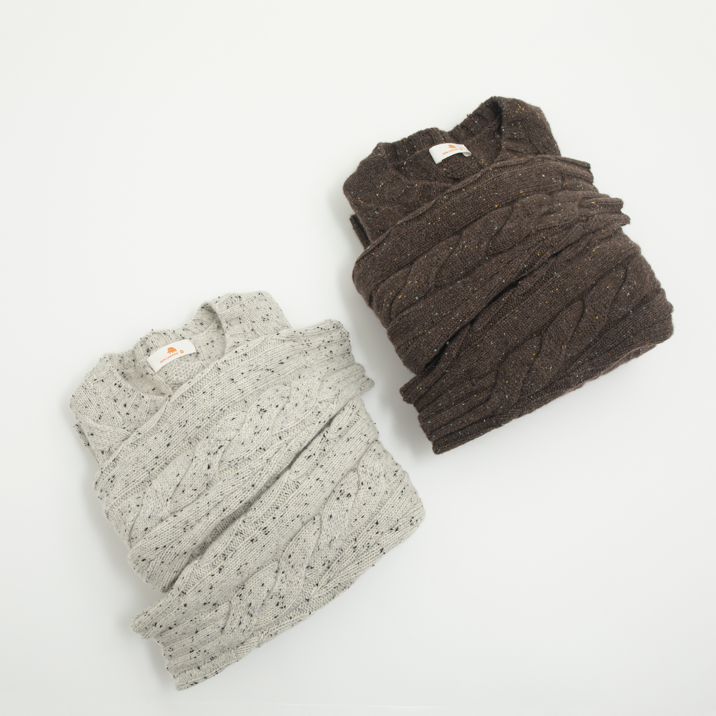 小金象-山羊绒100%-女5针4根纱点子纱宽麻花圆领宽松套头衫康赛妮