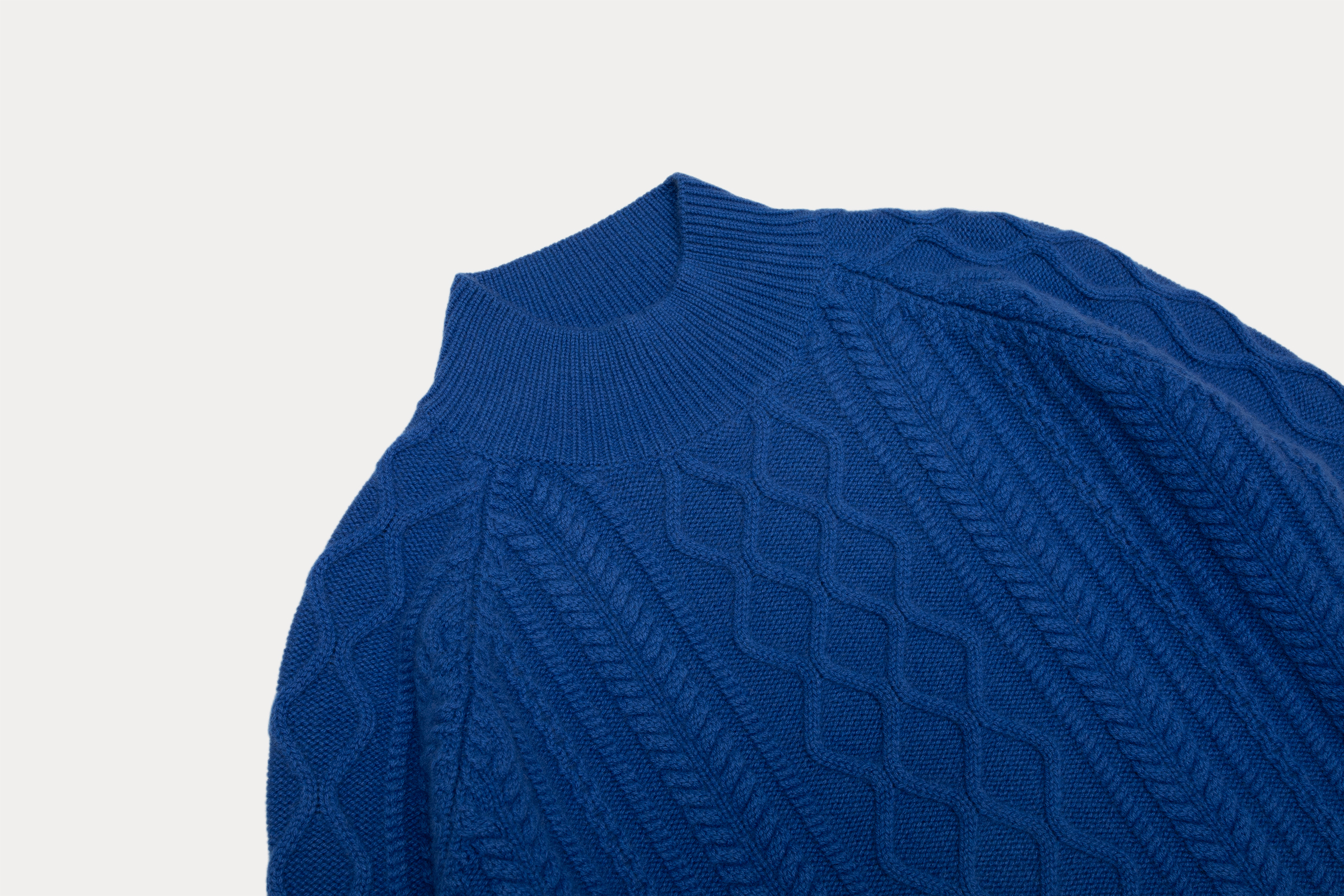 小金象 山羊绒100% 女5针4根纱加厚复古麻花半高领插肩长袖套头衫