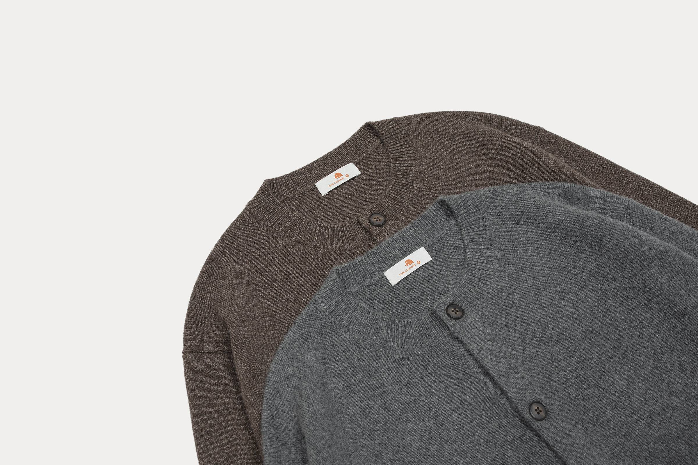 小金象山羊绒100%男12针中厚四平组织圆领微落肩宽松长袖纽扣开衫