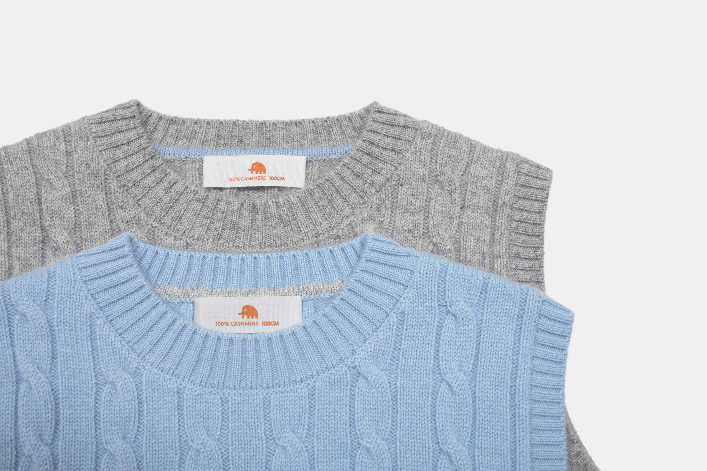 儿童中厚9针套头圆领麻花背心