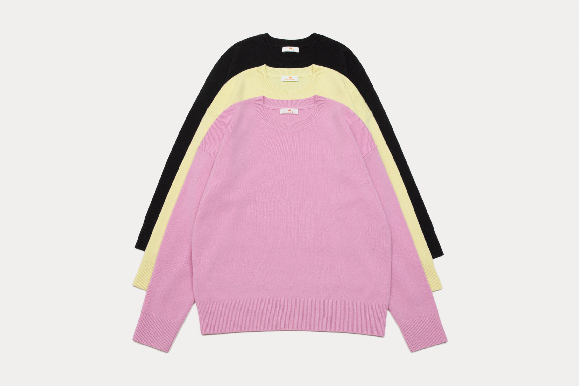 小金象 山羊绒100% 女12针四平中厚圆领宽松落肩长袖套头针织衫